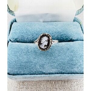 Vintage Italian 800 Silver Black White Shell Cameo Ring Hand Carved size 7